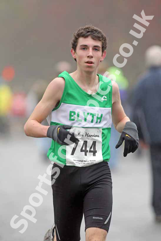 Junior mens 744, Heaton Harriers Memorial Road Race.